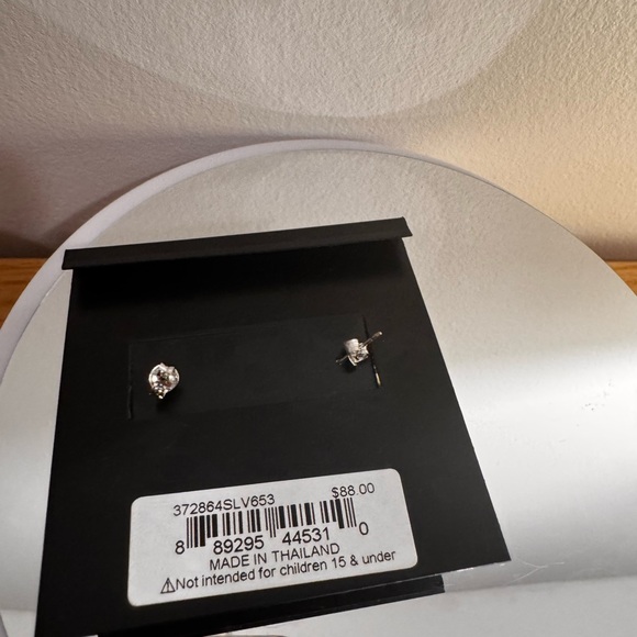 COACH earring with a dust bag - Picture 9 of 13